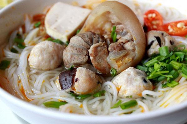 bún mọc giò heo